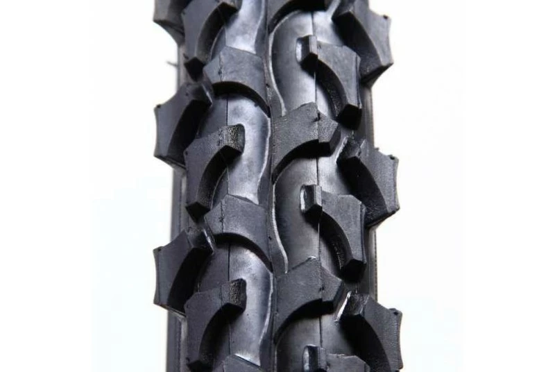 Cubierta Chaoyang Económica 18"