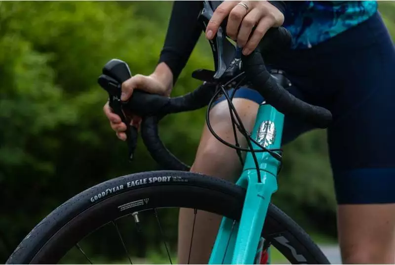 Cubierta Goodyear Eagle Sport - Imagen 2